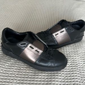 Valentino black leather sneakers excellent condition